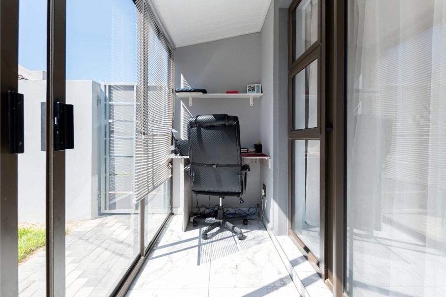 4 Bedroom Property for Sale in Country Club Western Cape